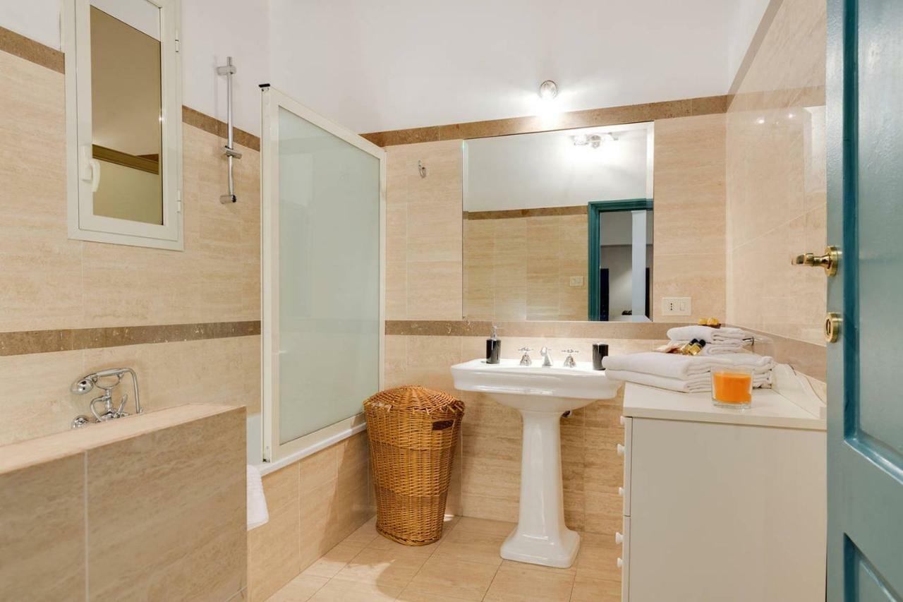Domus Florea Rome Bagian luar foto